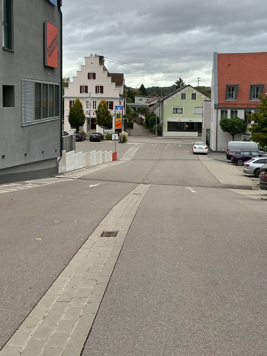 Straßenbau mit Unterbau und Tragschicht